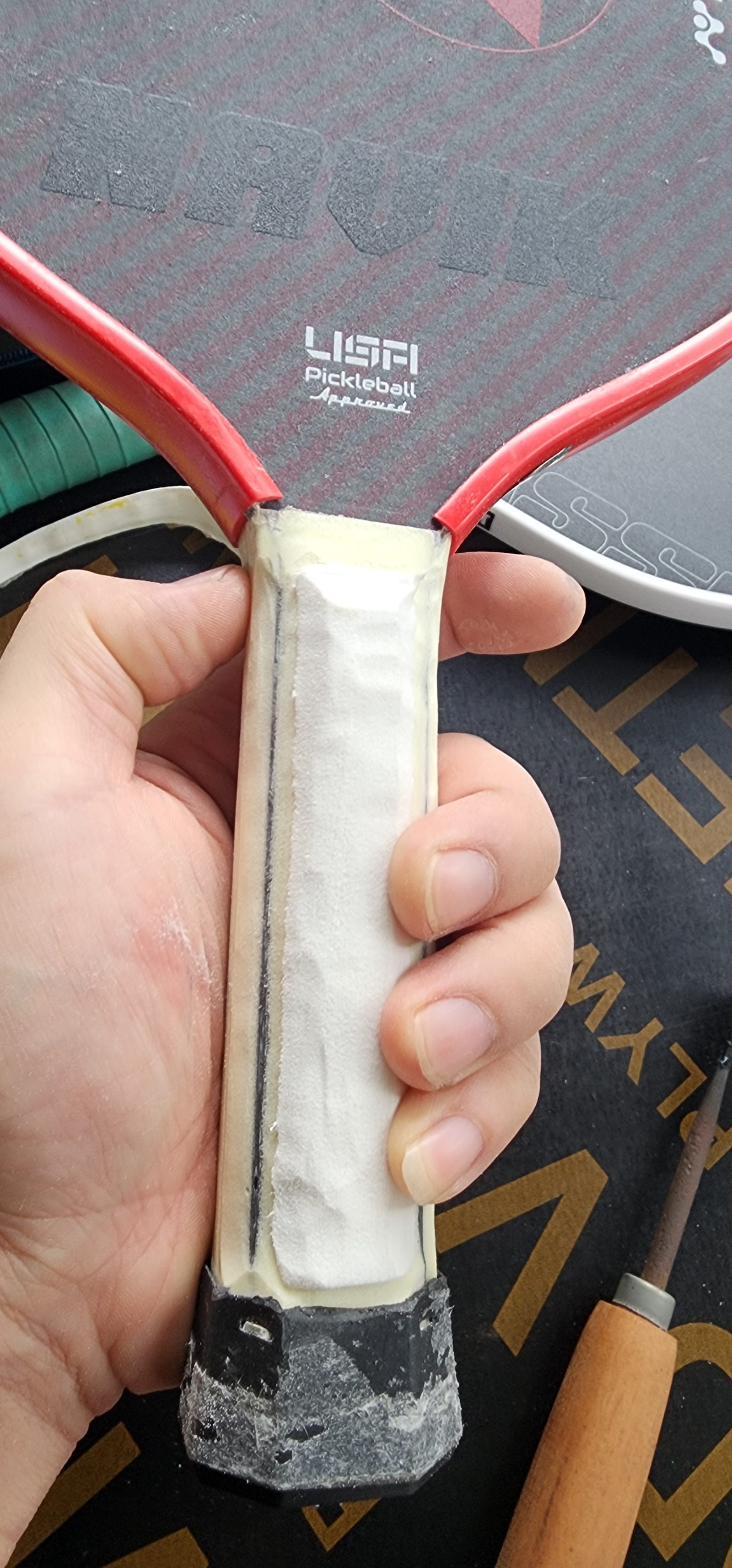 Quấn cán vợt tại xưởng CAREPADDLE